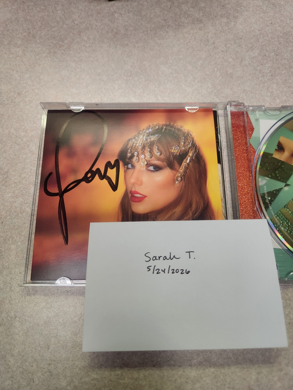 TLOAS Signed Taylor Swift CD (Photo 1)